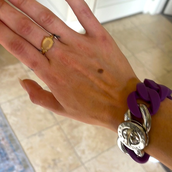 Jewelry bag over 13 items/ some designer’s including Kendra Scott & Marc Jacobs - Picture 6 of 11